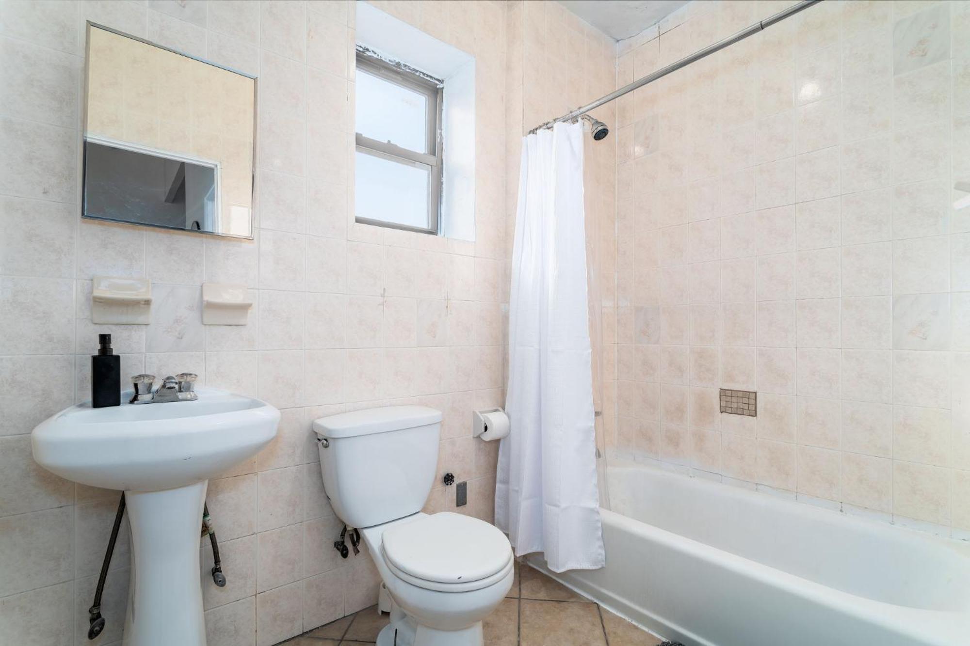 Pangsapuri Spacious 3br 2ba In East Harlem - Near Park